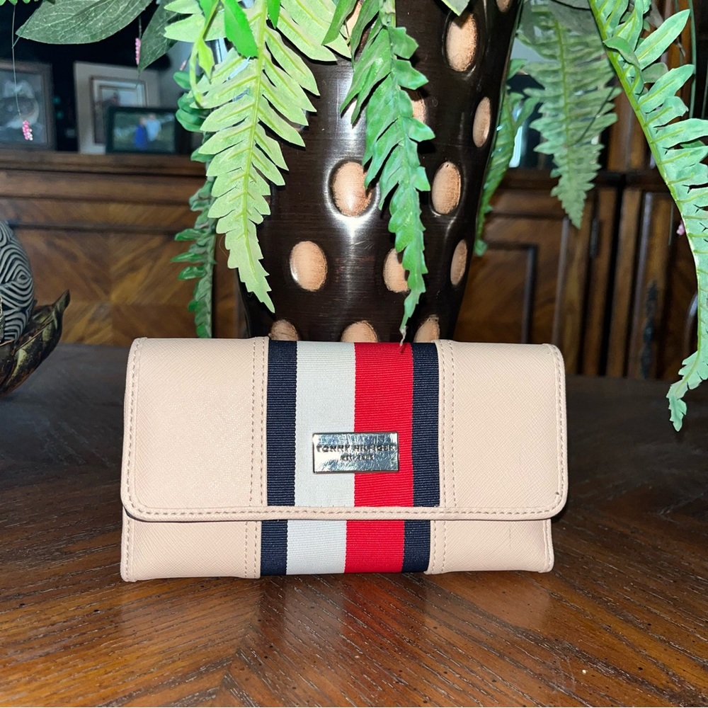 TOMMY HILFIGER | Blush Pink Leather Continental LEATHER Checkbook Clutch Wallet